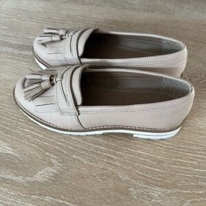 Beige leather loafers